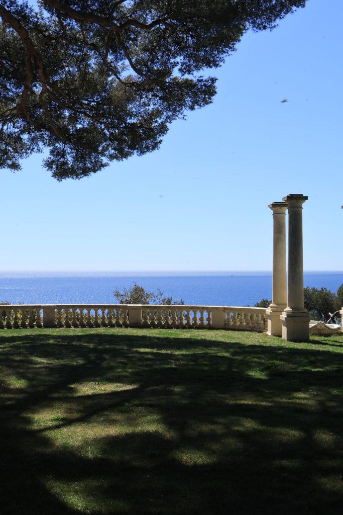 Vue sur la Méditerranée depuis le domaine Rocabella